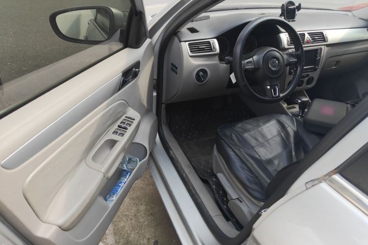 Used Volkswagen Bora 2011 1.6L Automatic Fashion Edition Driver Seat