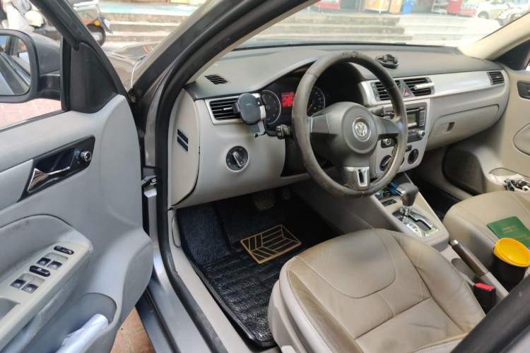 Used Volkswagen Bora 2011 1.6L Automatic Comfort Model Driver Seat