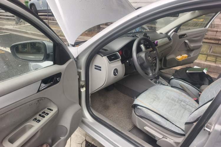 Used Volkswagen Bora 2011 1.6L Automatic Comfort Model Driver Seat