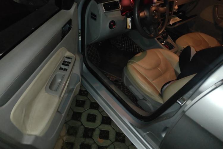Used Volkswagen Bora 2011 1.6L Automatic Fashion Edition Driver Seat