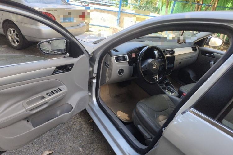 Used Volkswagen Bora 2011 1.6L Automatic Comfort Model Driver Seat