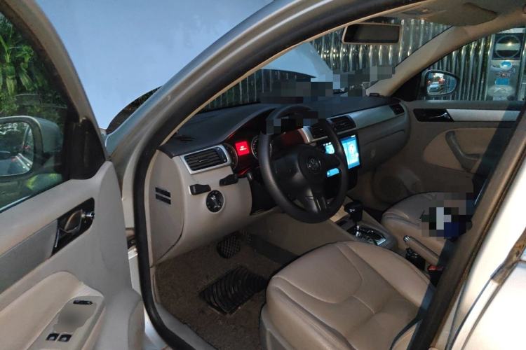 Used Volkswagen Bora 2011 1.6L Automatic Fashion Edition Driver Seat