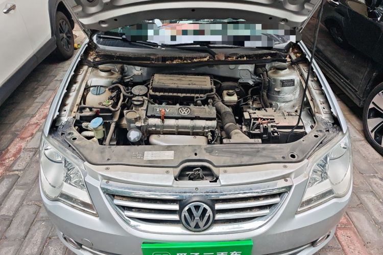Used Volkswagen Bora 2011 1.6L Automatic Fashion Edition Engine Bay
