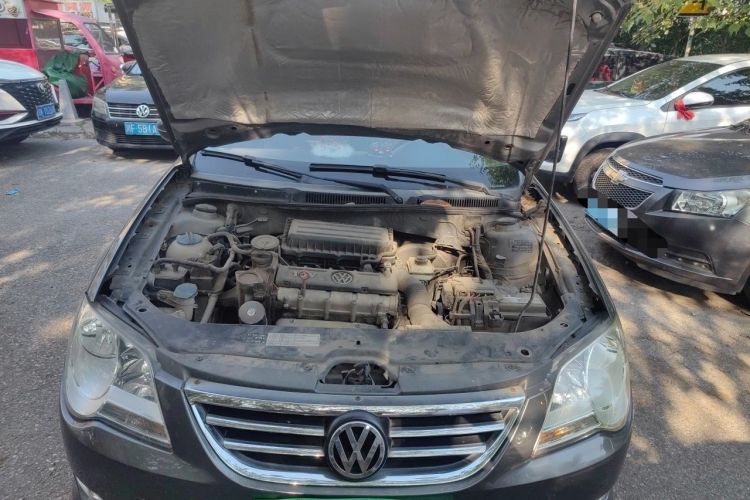 Used Volkswagen Bora 2011 1.6L Manual Comfort Version Engine Bay