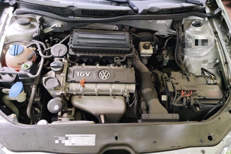 Used Volkswagen Bora 2011 1.6L Automatic Fashion Edition Engine Bay