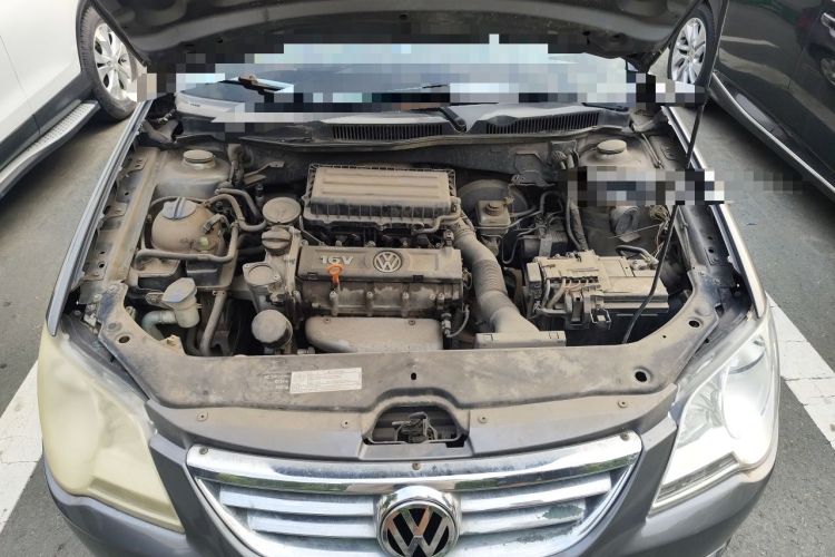 Used Volkswagen Bora 2011 1.6L Manual Fashion Edition Engine Bay