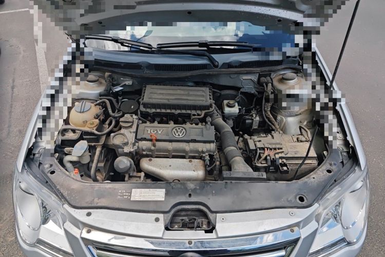 Used Volkswagen Bora 2011 1.6L Automatic Fashion Edition Engine Bay