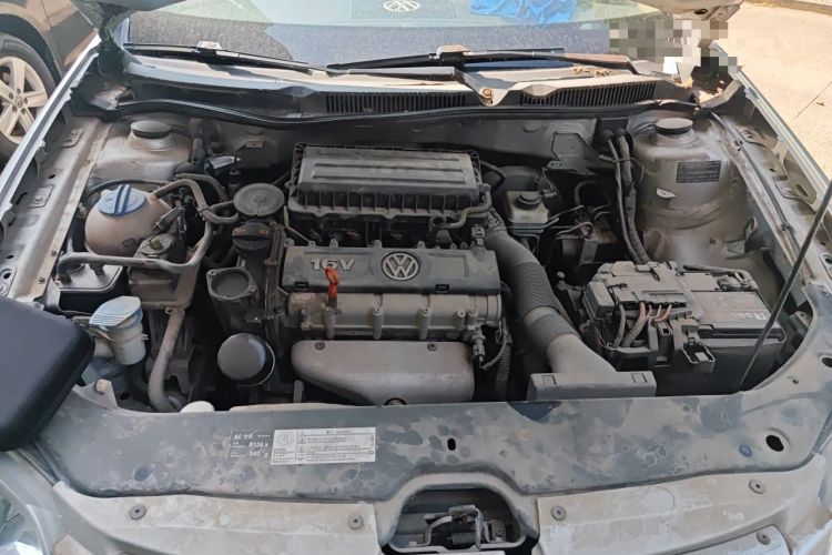 Used Volkswagen Bora 2011 1.6L Automatic Fashion Edition Engine Bay