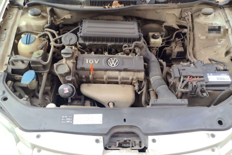 Used Volkswagen Bora 2011 1.6L Manual Fashion Edition Engine Bay