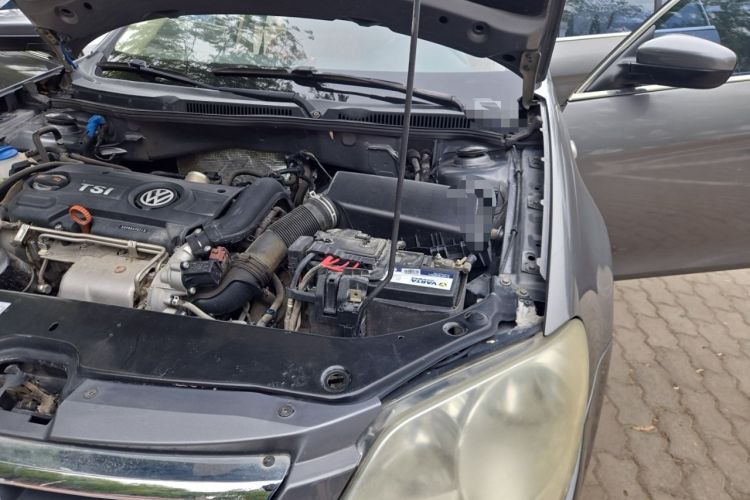 Used Volkswagen Bora 2011 1.4T Automatic Comfort Model Engine Bay Left
