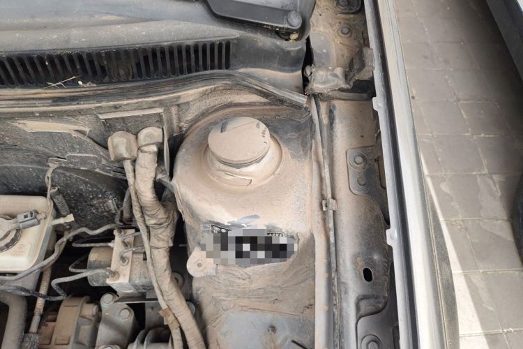 Used Volkswagen Bora 2011 1.6L Automatic Comfort Model Engine Bay Left