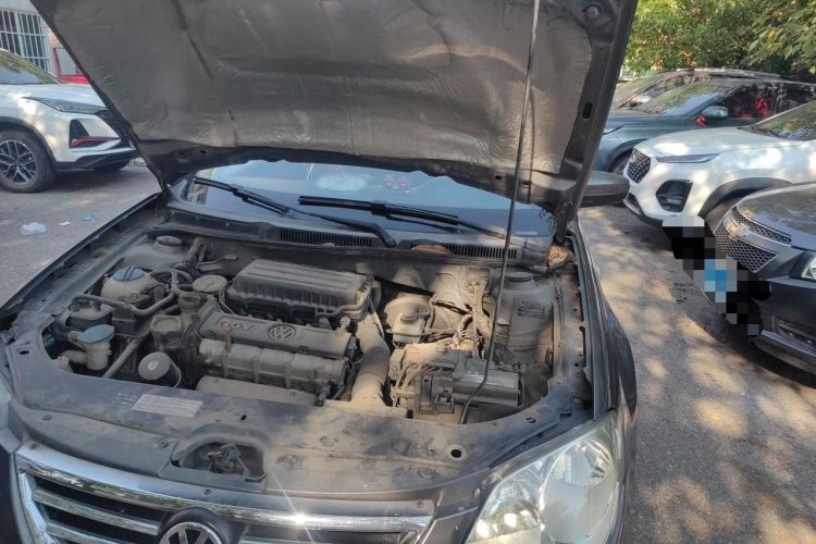 Used Volkswagen Bora 2011 1.6L Manual Comfort Version Engine Bay Left