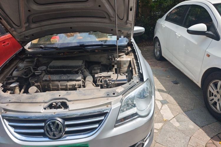 Used Volkswagen Bora 2011 1.6L Manual Comfort Version Engine Bay Left