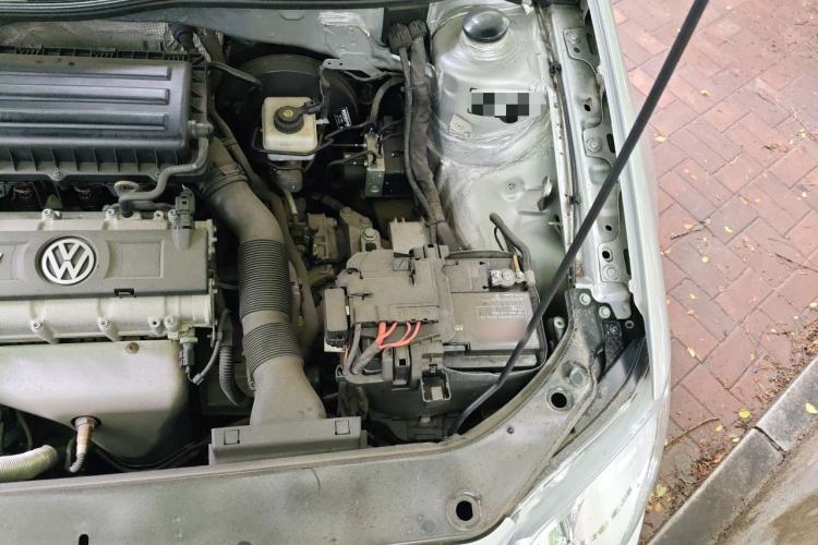 Used Volkswagen Bora 2011 1.6L Automatic Fashion Edition Engine Bay Left