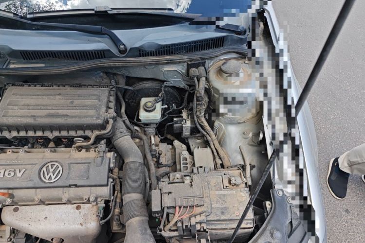 Used Volkswagen Bora 2011 1.6L Automatic Fashion Edition Engine Bay Left