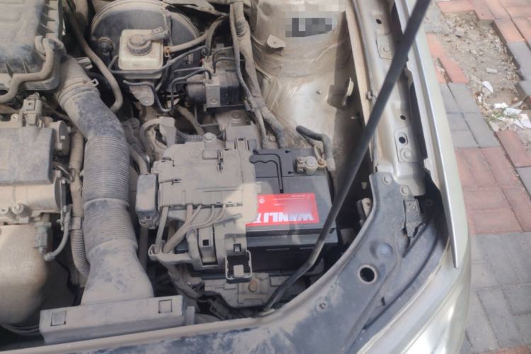 Used Volkswagen Bora 2011 1.6L Manual Fashion Edition Engine Bay Left