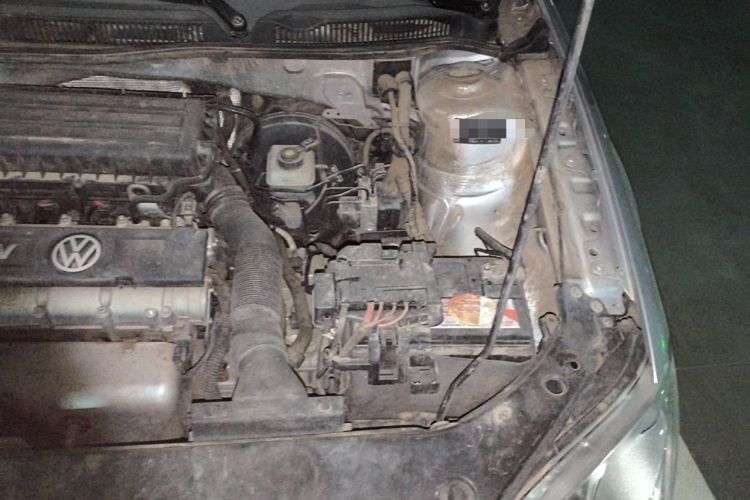 Used Volkswagen Bora 2011 1.6L Automatic Fashion Edition Engine Bay Left
