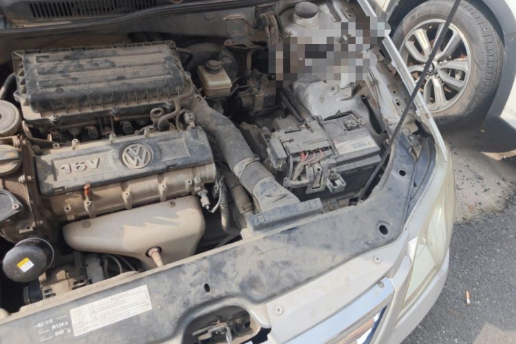 Used Volkswagen Bora 2011 1.6L Automatic Fashion Edition Engine Bay Left