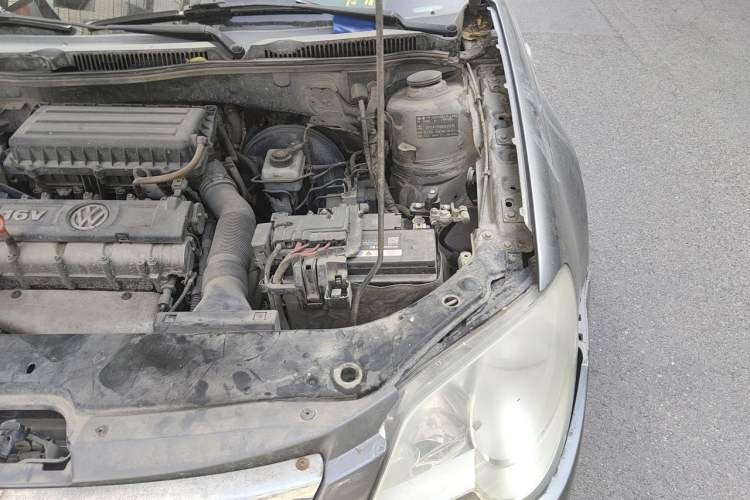 Used Volkswagen Bora 2011 1.6L Manual Fashion Edition Engine Bay Left