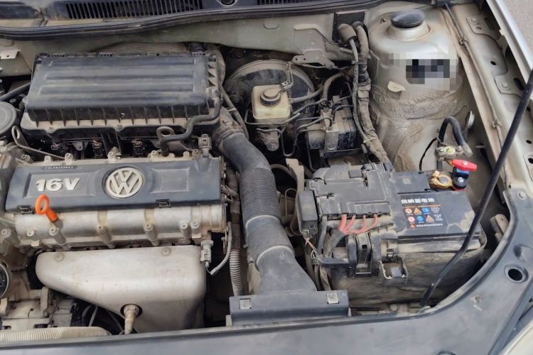 Used Volkswagen Bora 2011 1.6L Manual Comfort Version Engine Bay Left