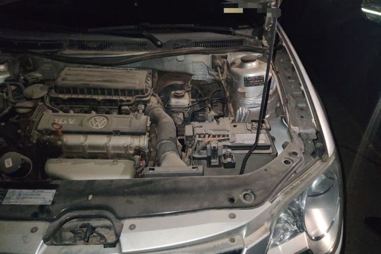 Used Volkswagen Bora 2011 1.6L Manual Fashion Edition Engine Bay Left