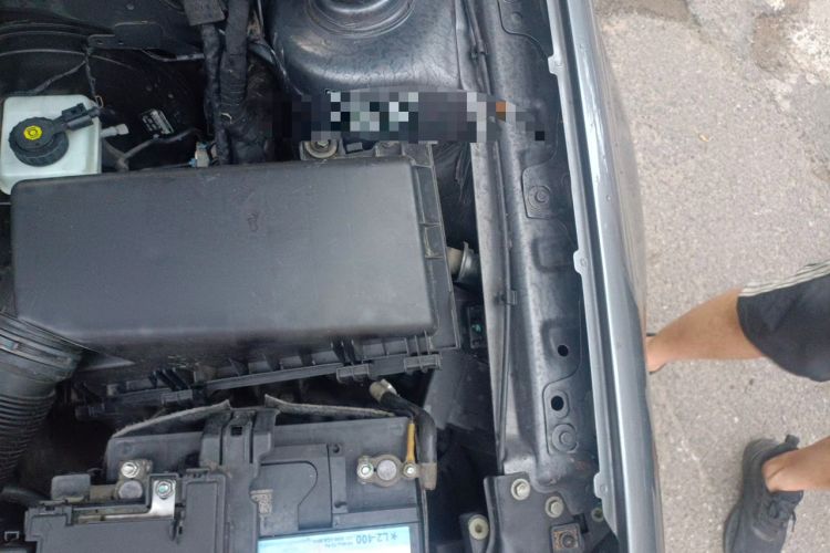 Used Volkswagen Bora 2011 1.4T Automatic Comfort Model Engine Bay Left