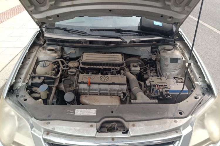 Used Volkswagen Bora 2011 1.6L Manual Fashion Edition Engine Bay