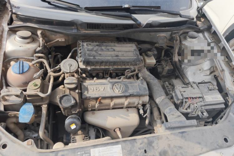 Used Volkswagen Bora 2011 1.6L Automatic Fashion Edition Engine Bay