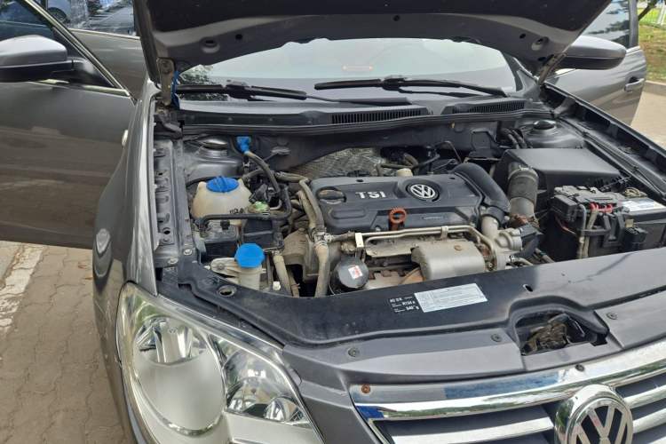 Used Volkswagen Bora 2011 1.4T Automatic Comfort Model Engine Bay Right