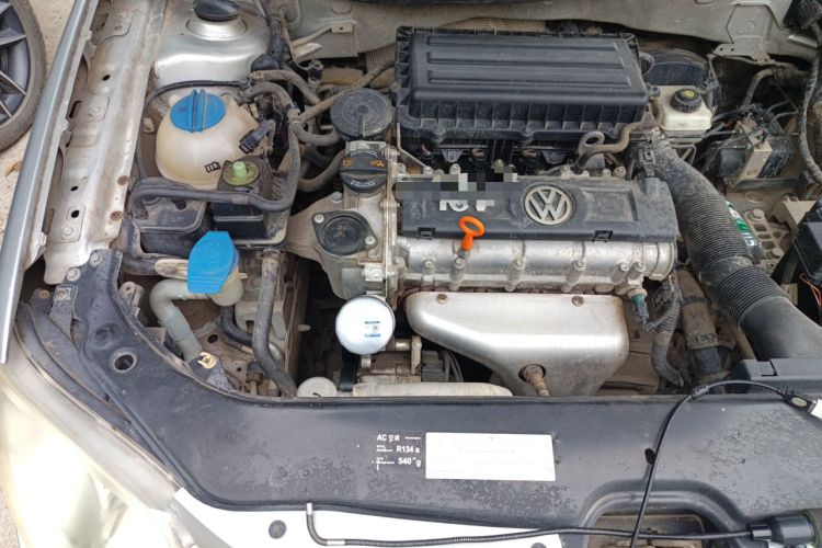Used Volkswagen Bora 2011 1.6L Automatic Luxury Model Engine Bay Right