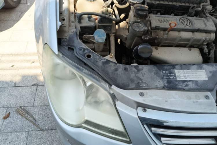 Used Volkswagen Bora 2011 1.6L Automatic Comfort Model Engine Bay Right