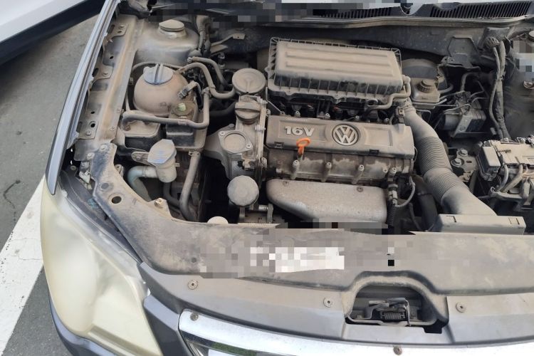 Used Volkswagen Bora 2011 1.6L Manual Fashion Edition Engine Bay Right