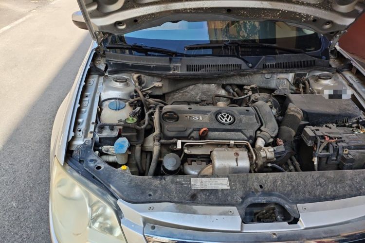 Used Volkswagen Bora 2011 1.4T Automatic Comfort Model Engine Bay Right