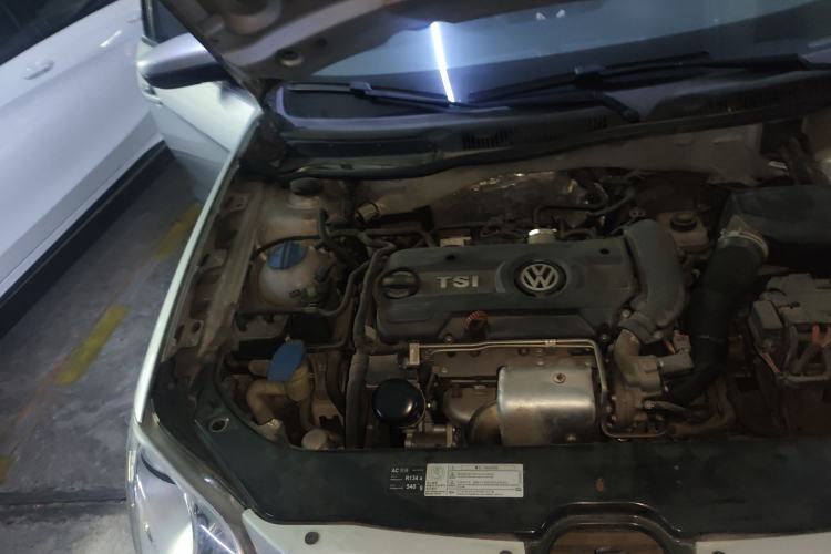 Used Volkswagen Bora 2011 1.4T Automatic Comfort Model Engine Bay Right