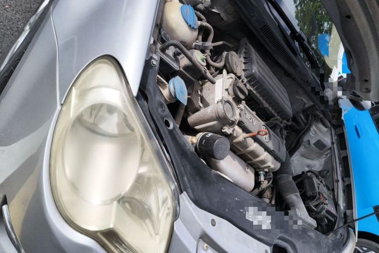 Used Volkswagen Bora 2011 1.6L Automatic Comfort Model Engine Bay Right