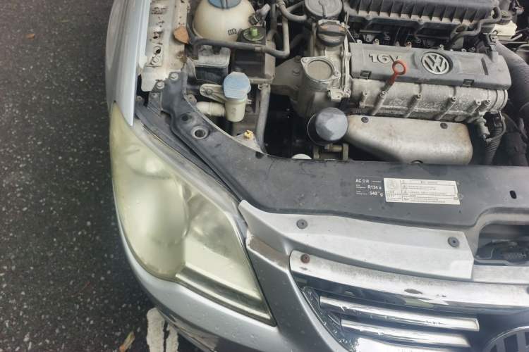 Used Volkswagen Bora 2011 1.6L Automatic Comfort Model Engine Bay Right