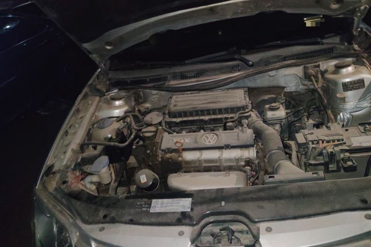 Used Volkswagen Bora 2011 1.6L Manual Fashion Edition Engine Bay Right