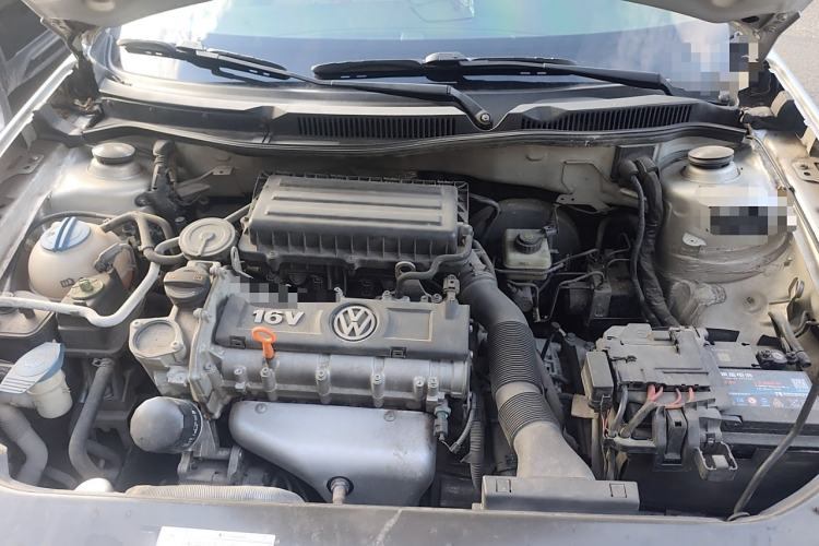 Used Volkswagen Bora 2011 1.6L Automatic Fashion Edition Engine Bay