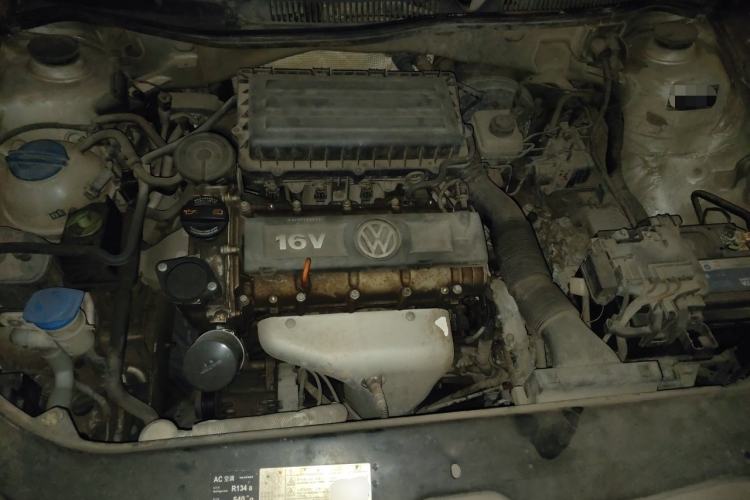 Used Volkswagen Bora 2011 1.6L Automatic Fashion Edition Engine Bay