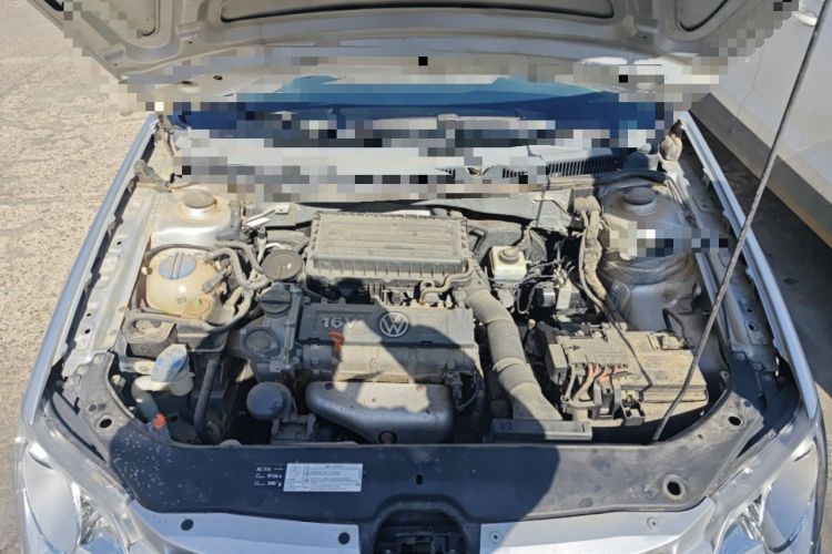 Used Volkswagen Bora 2011 1.6L Automatic Fashion Edition Engine Bay