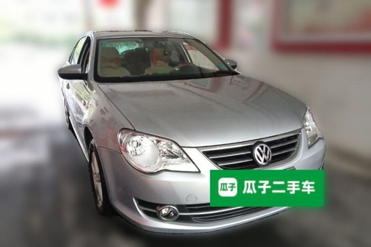 Used Volkswagen Bora 2011 1.6L Manual Comfort Version Front Right 45 Deg