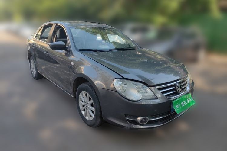 Used Volkswagen Bora 2011 1.6L Manual Comfort Version Front Right 45 Deg