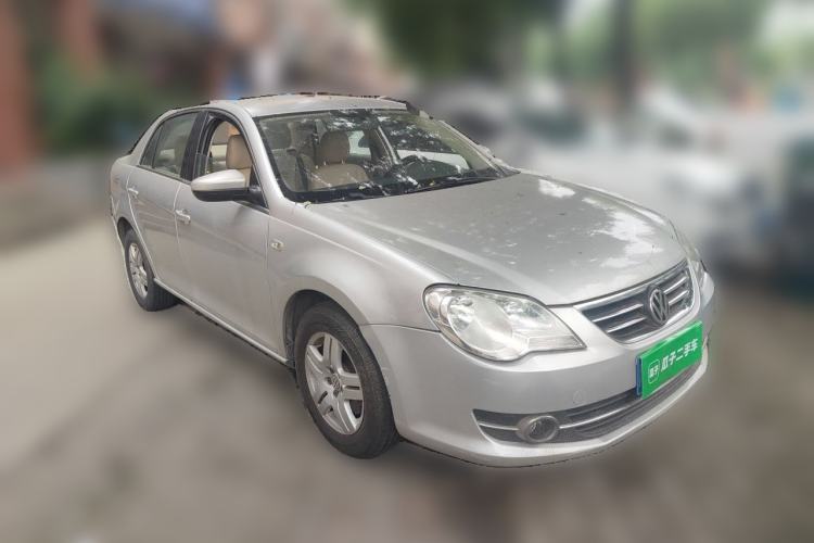 Used Volkswagen Bora 2011 1.6L Automatic Fashion Edition Front Right 45 Deg