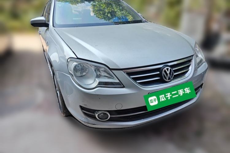 Used Volkswagen Bora 2011 1.6L Automatic Fashion Edition Front Right 45 Deg
