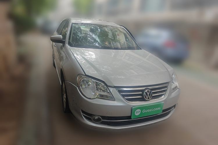 Used Volkswagen Bora 2011 1.6L Automatic Fashion Edition Front Right 45 Deg