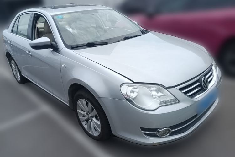 Used Volkswagen Bora 2011 1.4T Manual Comfort Model Front Right 45 Deg