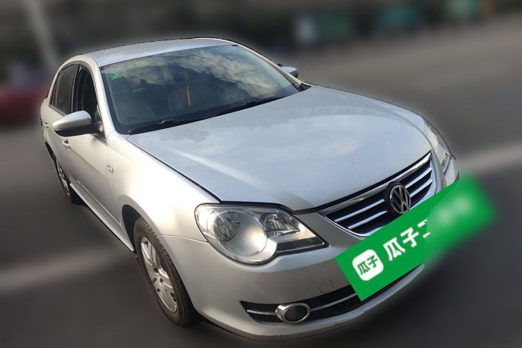 Used Volkswagen Bora 2011 1.6L Automatic Fashion Edition Front Right 45 Deg