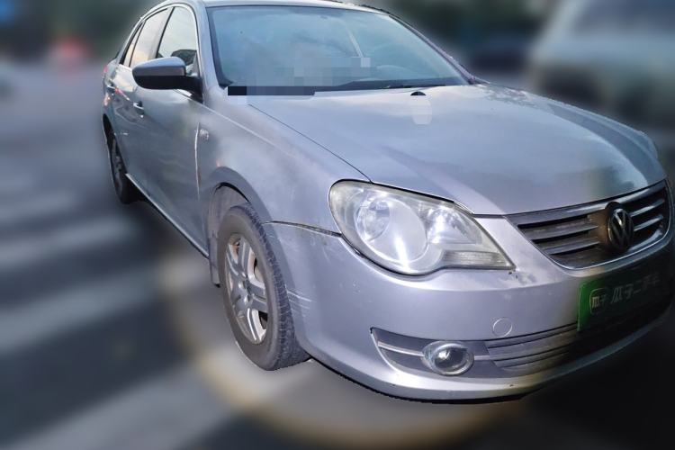 Used Volkswagen Bora 2011 1.6L Automatic Fashion Edition Front Right 45 Deg
