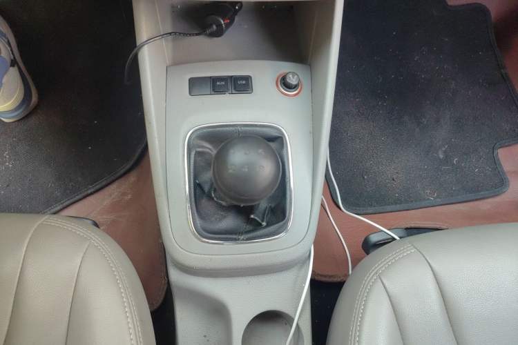 Used Volkswagen Bora 2011 1.6L Manual Comfort Version Gear Lever