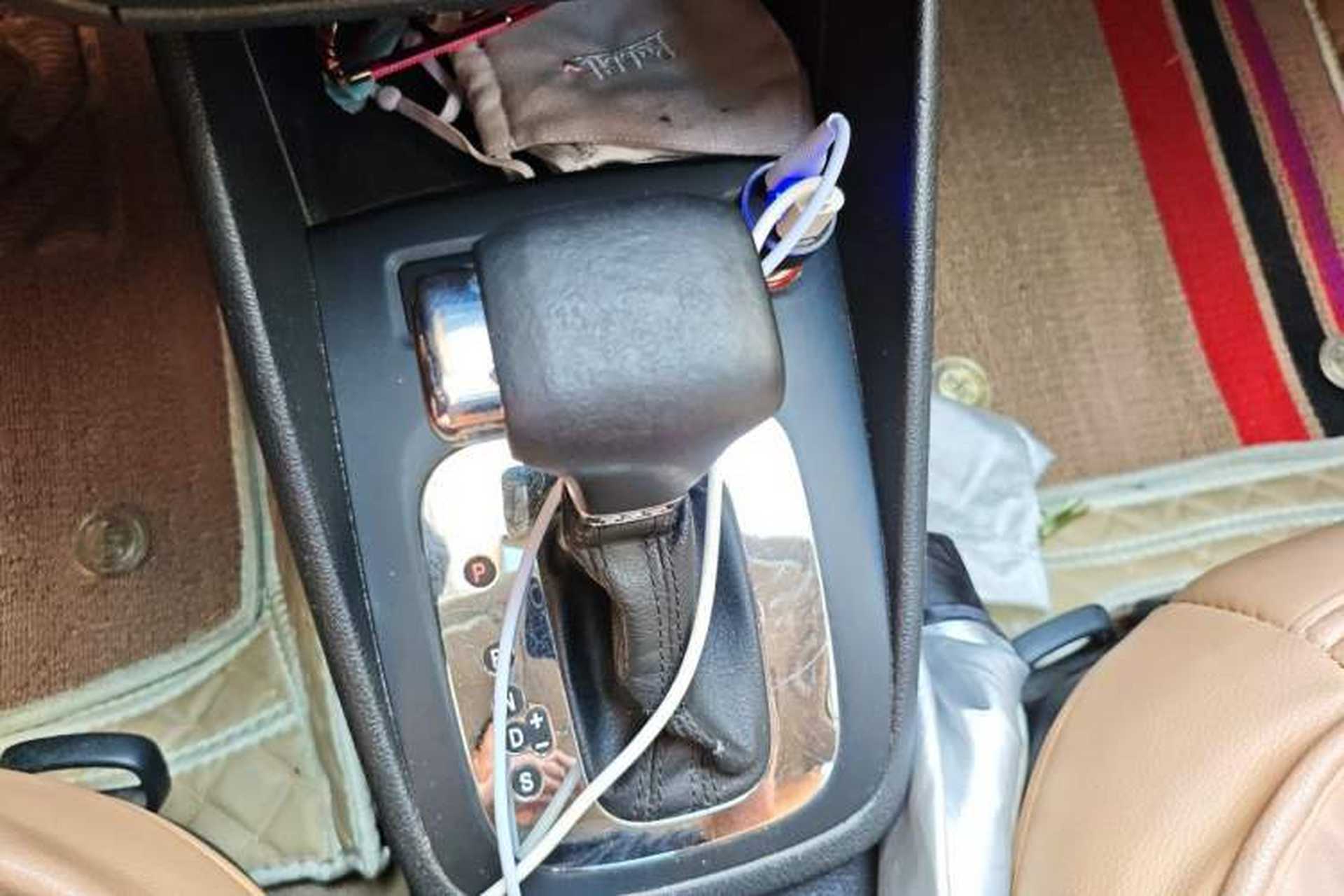 Used Volkswagen Bora 2011 1.4T Automatic Comfort Model Gear Lever